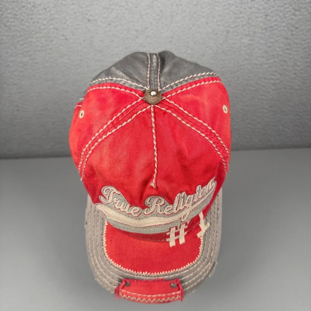 VTG True Religion Hat Mens Red Gray Distressed Y2K Buddha Logo Baseball Cap‎